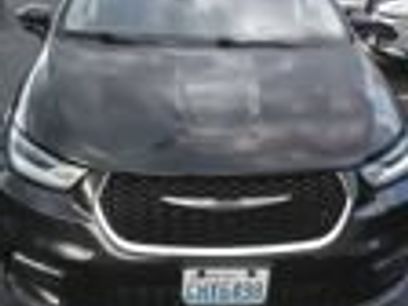 Certified 2023 Chrysler Pacifica Touring-L