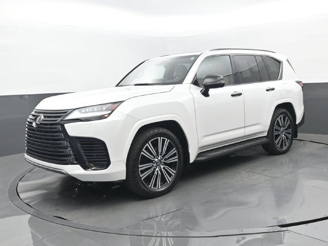 Used 2024 Lexus LX 600 4WD w/ Appearance Package image 22