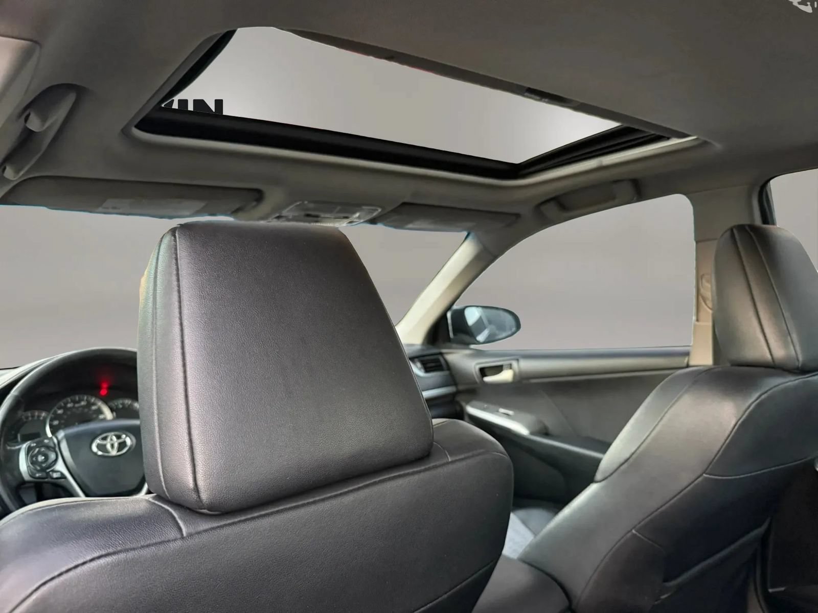 Used 2012 Toyota Camry SE FWD image 24
