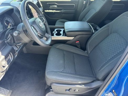 Used 2025 RAM 1500 Big Horn AWD/4WD image 9