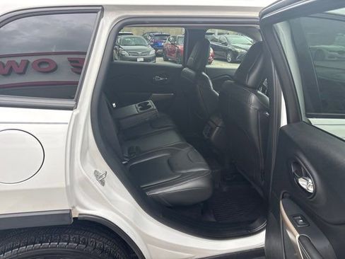 Used 2018 Jeep Cherokee Limited w/ High Altitude Package FWD image 59