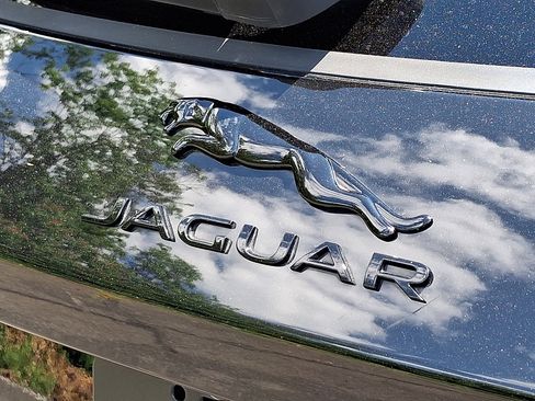 Used 2025 Jaguar F-PACE R-Dynamic S image 31