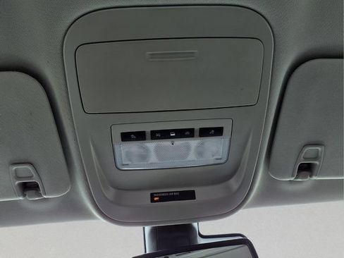 Used 2022 Chevrolet Colorado LT w/ Fleet Safety Package RWD image 27