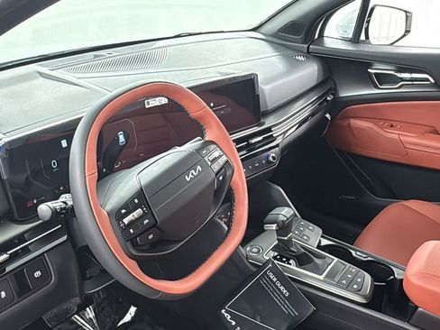 New 2026 Kia Sportage SX image 37