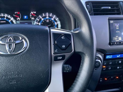 Used 2014 Toyota 4Runner Limited image 25