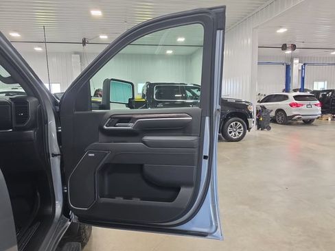 Used 2026 Chevrolet Silverado 3500 LTZ w/ LTZ Plus Package AWD/4WD image 31