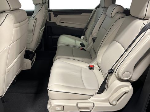 New 2026 Honda Odyssey Touring image 23
