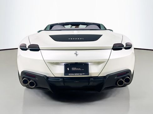 Used 2024 Ferrari Roma Spider RWD image 6