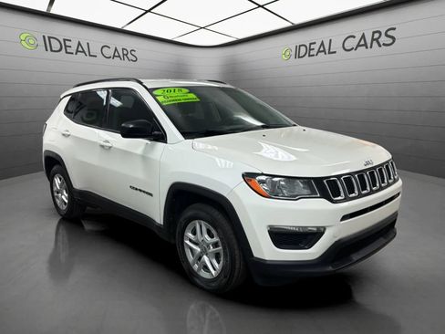 Used 2018 Jeep Compass Sport w/ Tech Group FWD image 3