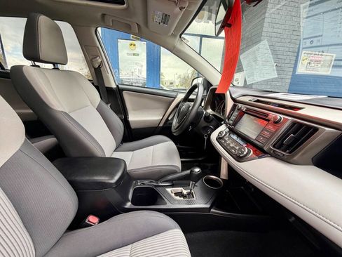 Used 2014 Toyota RAV4 XLE AWD/4WD image 49