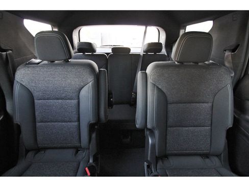 Used 2024 Chevrolet Traverse LT w/ Midnight/Sport Edition FWD image 16