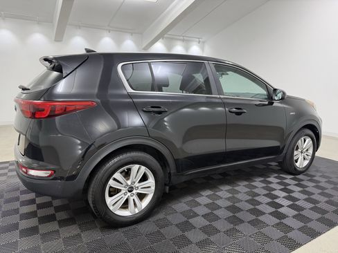 Used 2018 Kia Sportage LX image 5