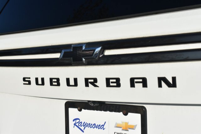 Used 2022 Chevrolet Suburban Z71 w/ Z71 Off-Road Package AWD/4WD image 14