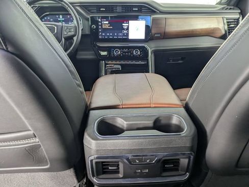 Used 2023 GMC Sierra 1500 Denali Ultimate AWD/4WD image 31