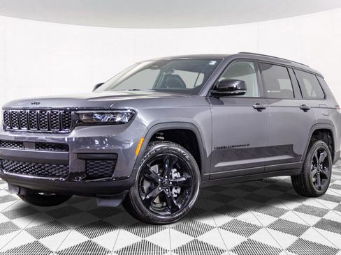 New 2025 Jeep Grand Cherokee L Altitude image 2