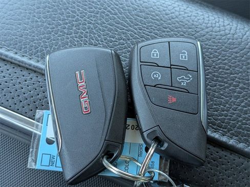 Used 2022 GMC Sierra 1500 Denali image 32