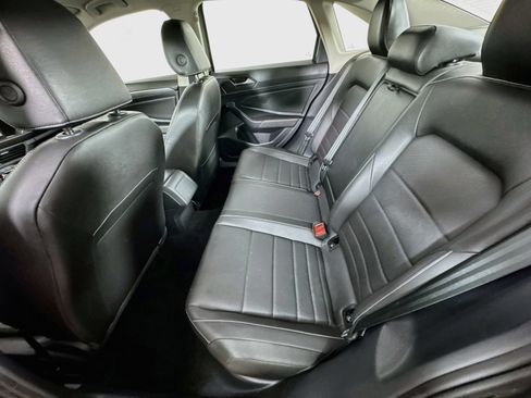 Used 2024 Volkswagen Jetta SE FWD image 23