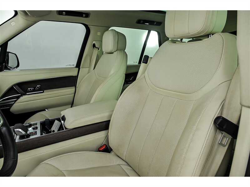 Used 2023 Land Rover Range Rover SE AWD/4WD image 18