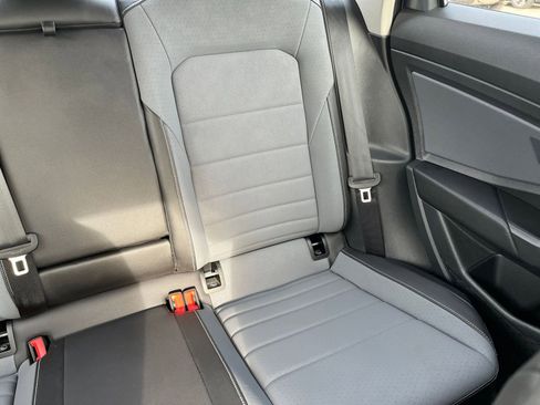 Used 2025 Volkswagen Jetta SE image 34