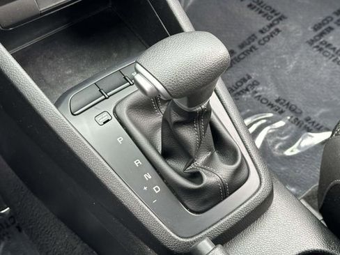 Used 2022 Kia Rio S w/ Technology Package FWD image 8