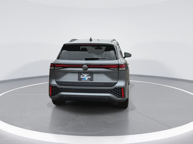 New 2026 Volkswagen Tiguan SE R-Line FWD image 3