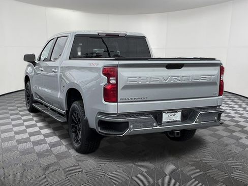 Used 2022 Chevrolet Silverado 1500 LT image 4