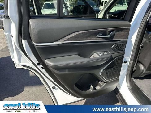 Used 2023 Jeep Grand Cherokee 4WD 4xe image 20