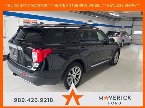 Used 2023 Ford Explorer XLT w/ Equipment Group 202A AWD/4WD image 5