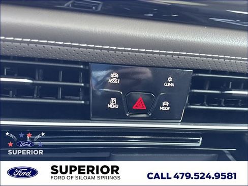 Used 2025 Volkswagen Atlas SEL AWD/4WD image 38