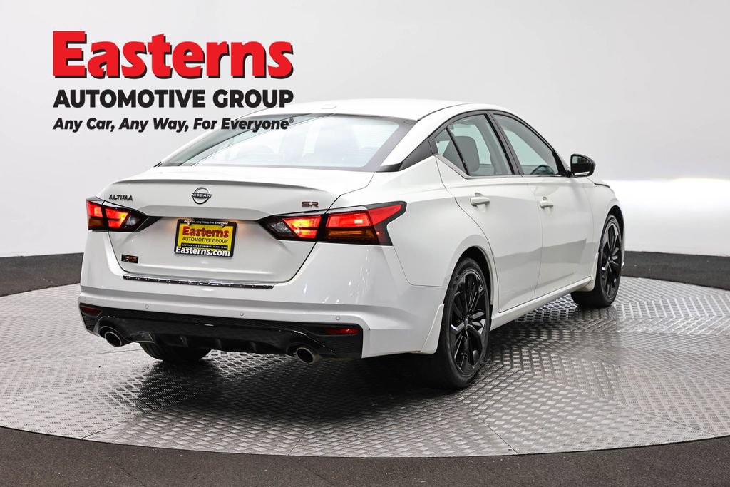Used 2023 Nissan Altima 2.5 SR FWD image 7