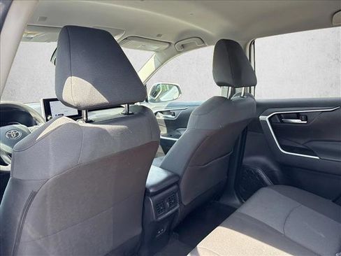 Used 2025 Toyota RAV4 XLE FWD image 6