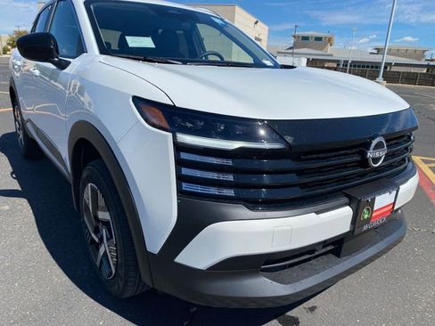 New 2026 Nissan Kicks SV image 8