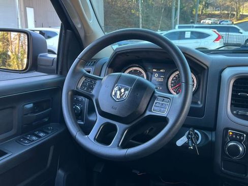 Used 2018 RAM 1500 Express w/ Express Value Package image 17