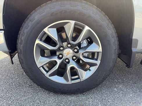 New 2026 Chevrolet Silverado 1500 LT AWD/4WD image 9