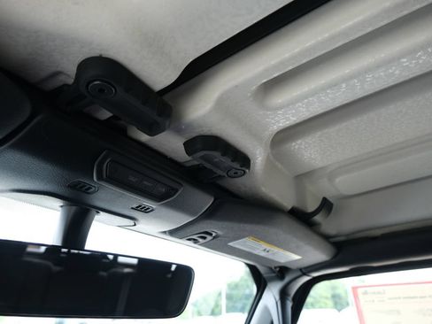 Used 2023 Jeep Gladiator Rubicon w/ Cold Weather Group AWD/4WD image 17