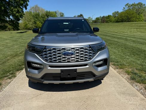 Used 2022 Ford Explorer Platinum w/ Equipment Group 601A AWD/4WD image 8