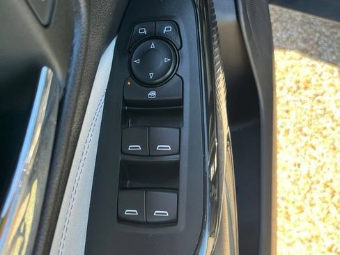 Used 2025 Chevrolet Trax LT FWD image 14