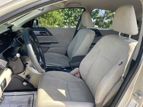 Used 2013 Honda Accord LX image 2
