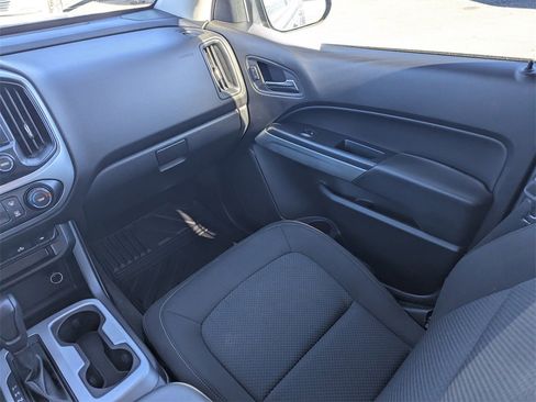 Used 2016 Chevrolet Colorado LT w/ LT Convenience Package image 17