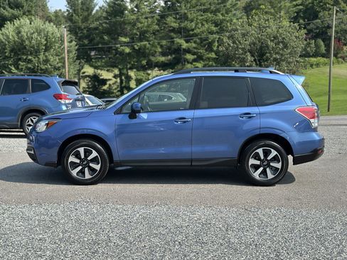 Used 2017 Subaru Forester 2.5i Premium AWD/4WD image 6