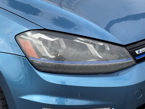 Used 2015 Volkswagen e-Golf SEL Premium FWD image 12