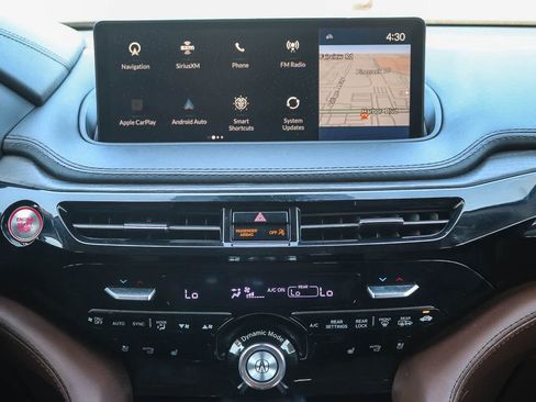 Used 2023 Acura MDX SH-AWD w/ Advance Package image 12