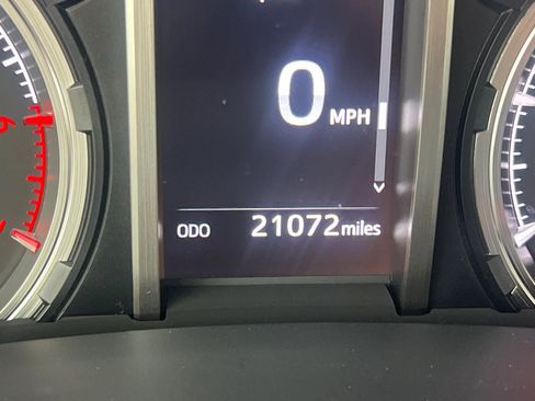 Used 2024 Toyota 4Runner Limited image 31