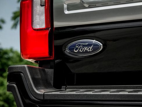 Used 2026 Ford F450 Platinum w/ Platinum Plus Package AWD/4WD image 14