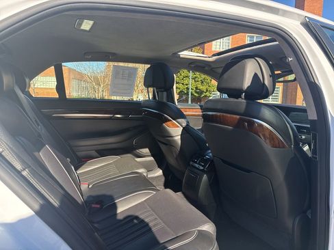 Used 2018 Genesis G90 3.3T Premium image 35