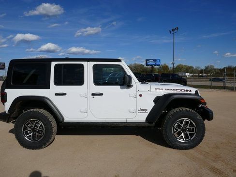 New 2026 Jeep Wrangler Unlimited Rubicon AWD/4WD image 3