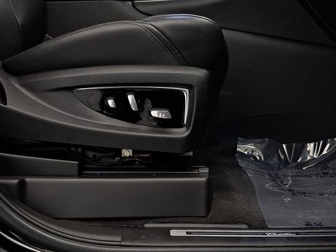 Used 2020 Cadillac Escalade ESV Luxury image 35