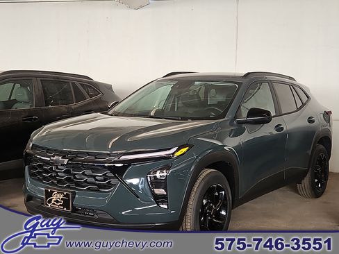 New 2026 Chevrolet Trax LT w/ Driver Confidence Package FWD image 1