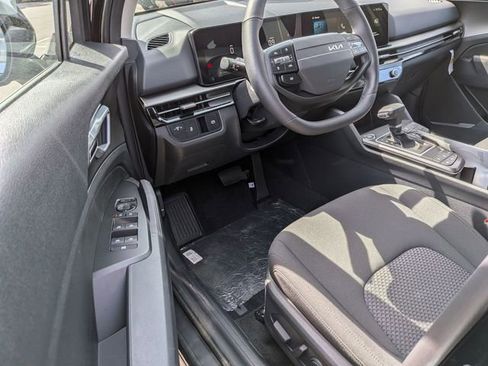 New 2026 Kia Sportage LX FWD image 24