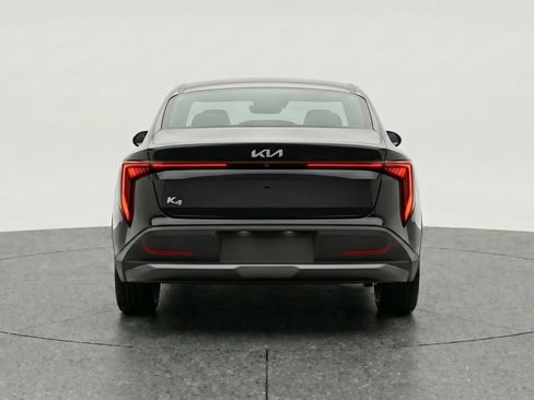 Used 2025 Kia K4 LXS image 7